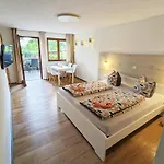 Urlaubsmagie - Steinpfad -mitten In Der * Sebnitz