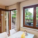 Urlaubsmagie - Steinpfad -mitten In Der Apartament