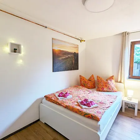 Urlaubsmagie - Steinpfad -mitten In Der Apartament Sebnitz